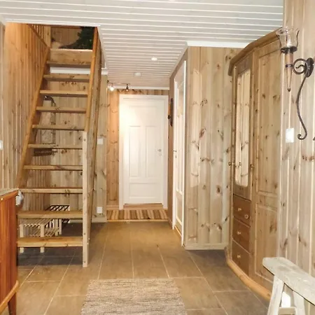 Three-bedroom Holiday In Sjusjoen